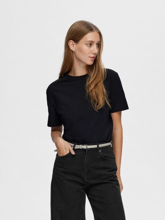 SELECTED ž. majica Essential Black         68044